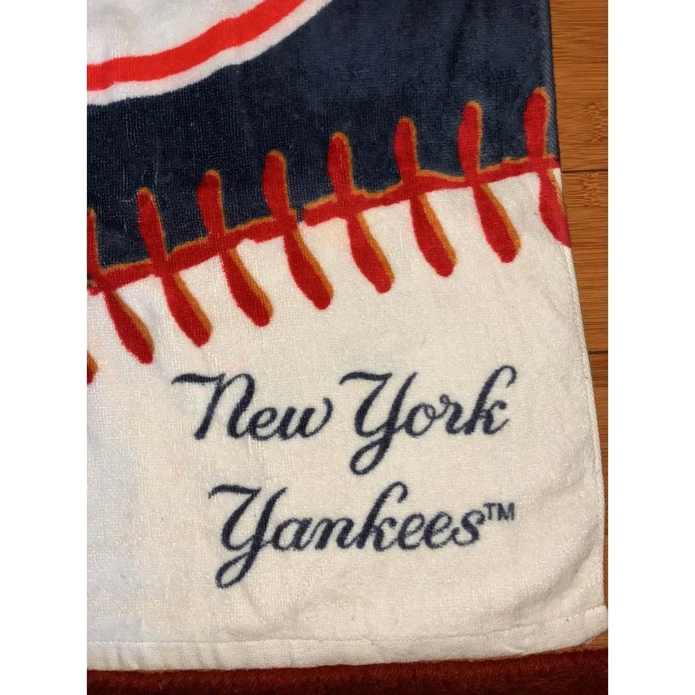 Genuine Yankees MLB 30x60‎ Beach Towel & Mug Set Vintage Collectable Authentic